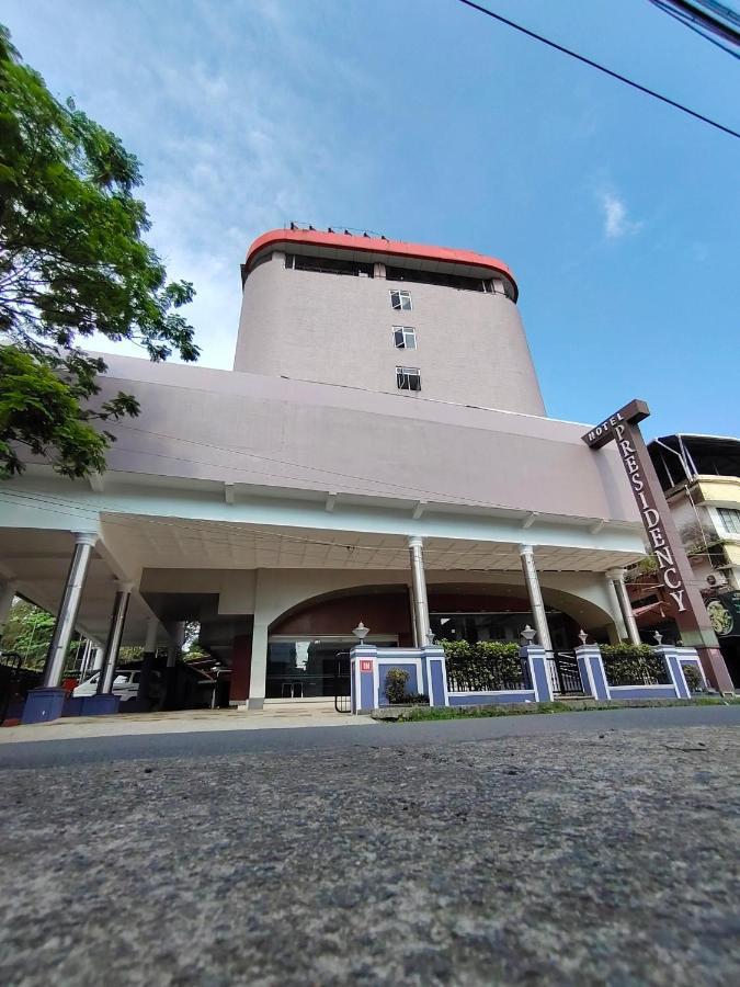Hotel Presidency Kochi Exterior foto