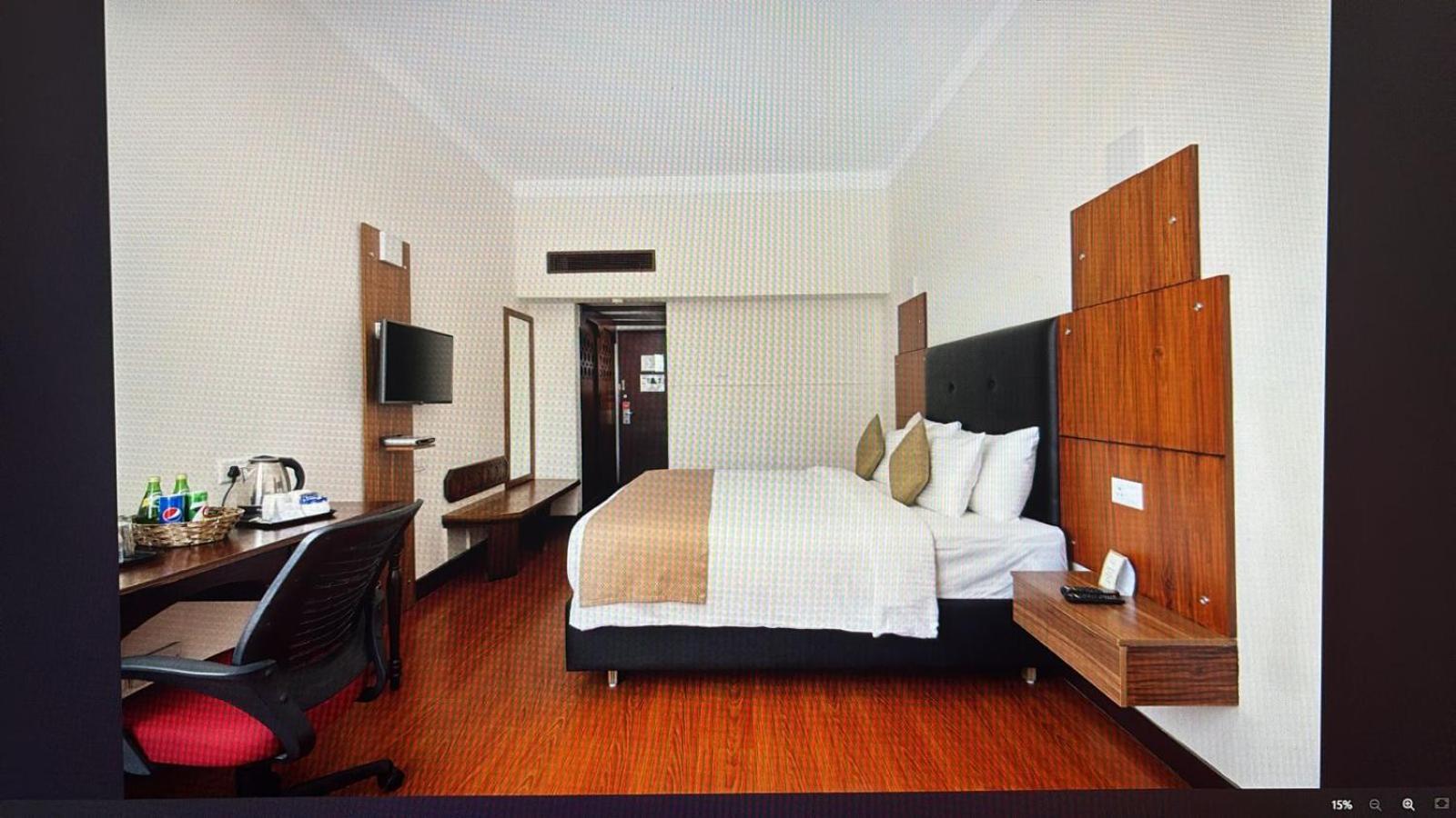 Hotel Presidency Kochi Exterior foto