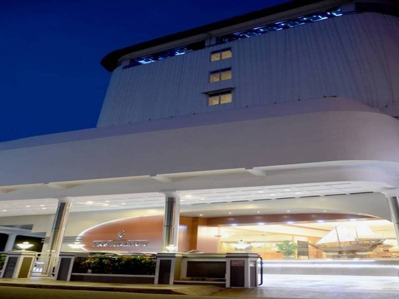 Hotel Presidency Kochi Exterior foto